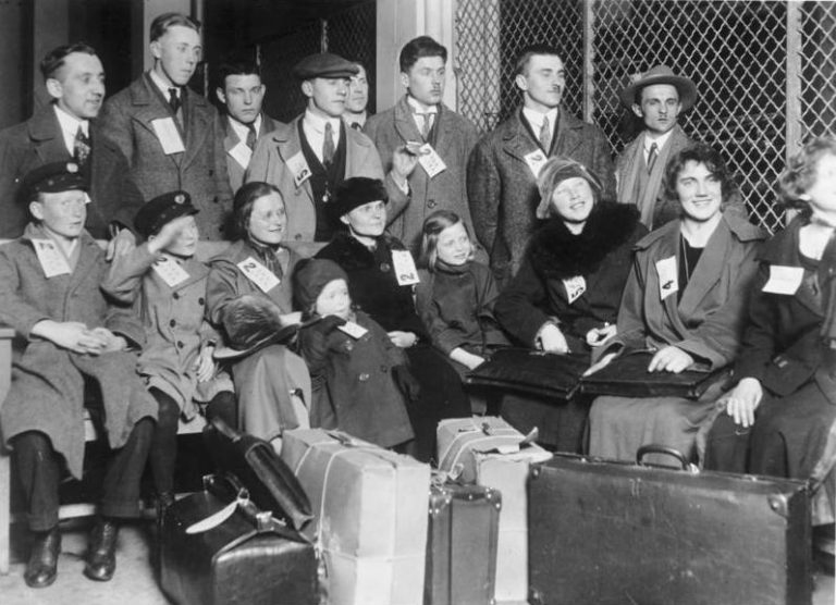 Einwanderer auf Ellis Island (1931)